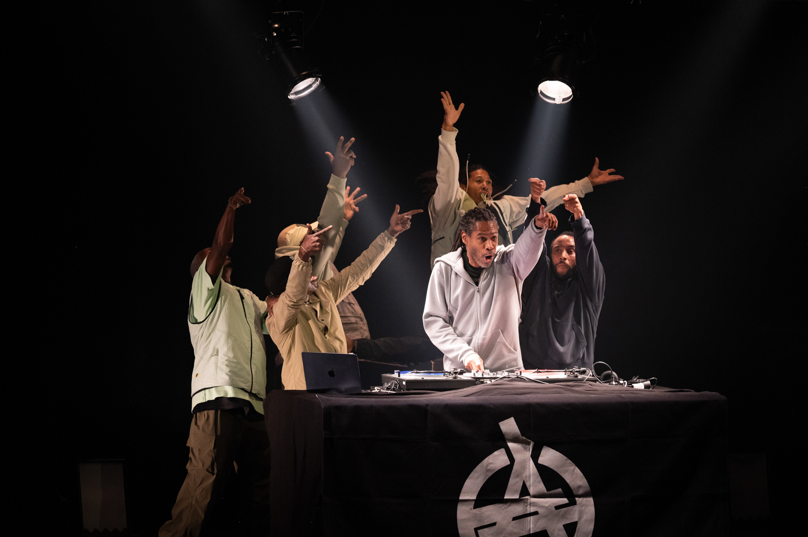 Karavel 2025, festival de danse hip hop et contemporaine, Lyon, photographies, Mourad Merzouki