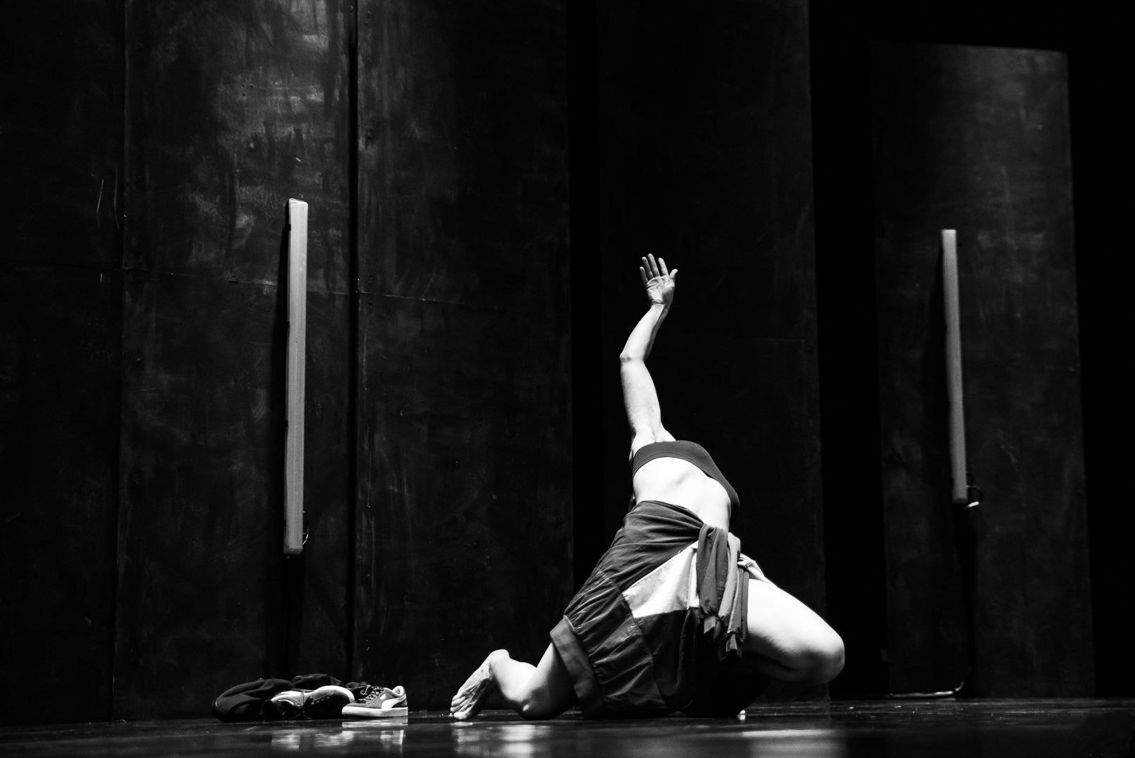 Cellule de la danseuse et chorégraphe Nach, photos spectacle de danse KRUMP, pôle en scène